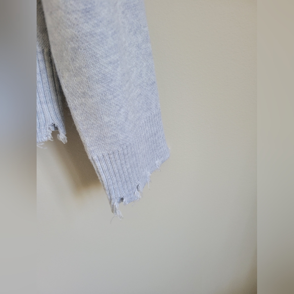 Fate Intentionally Distressed Grey Sweater Size L - Picture 3 of 8